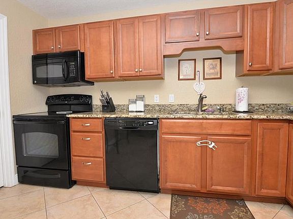 5th image of 128 Lago Vista Blvd