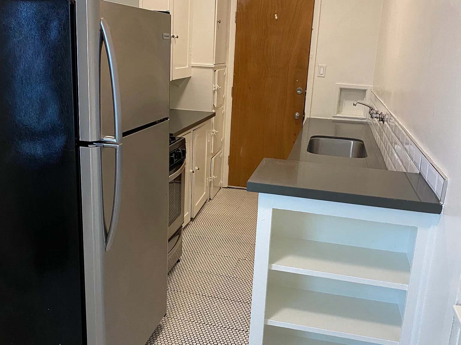 Studio, 500 sqft, $1,395 — Photo 4