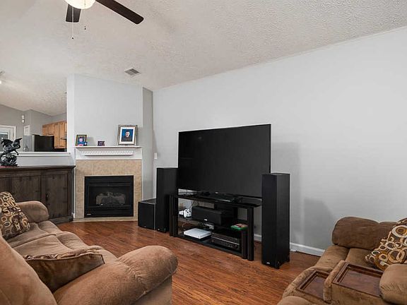 3rd image of 108 Palmer Dr