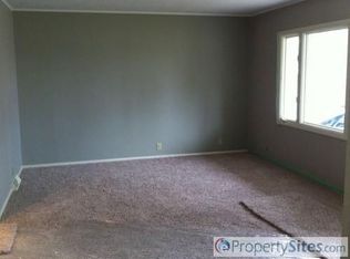 810 E Randolph St, Angola, IN 46703
