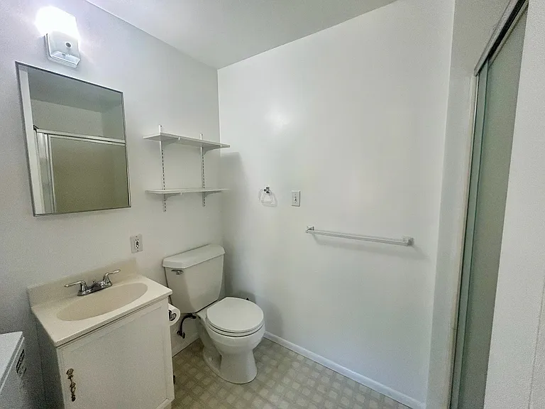 2529 1/2 1st Ave W #1/2 — Photo 10