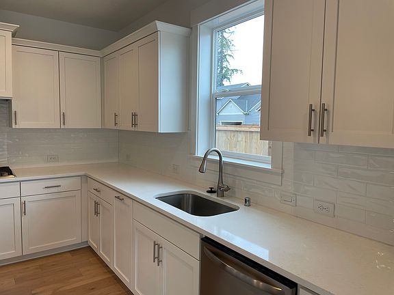 4th image of 7613 NE 172nd Pl