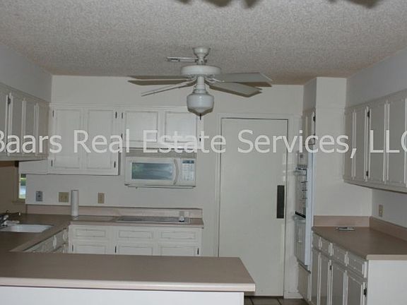 2nd image of 2430 Buena Vista St
