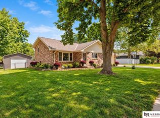410 Florence Ave, Beatrice, NE 68310