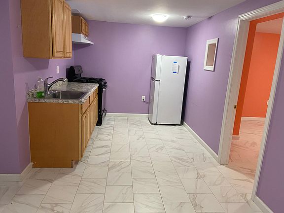 5th image of 317 Keller Ave