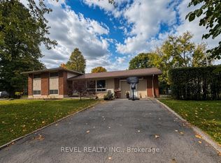 10 Agincourt Gdns, London, ON N5Z 4E3