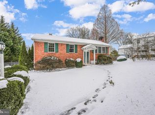 5317 Ox Rd, Fairfax, VA 22030