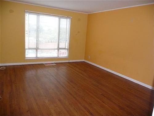 5th image of 229 Village Way