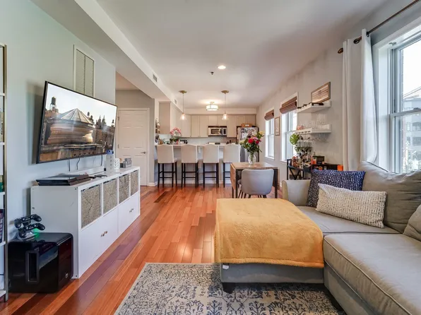 650 2nd St APT 4G, Hoboken, NJ 07030
