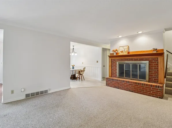 2601 Glennor Rd, Des Moines, IA 50310