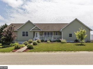 110 10th St, Goodhue, MN 55027