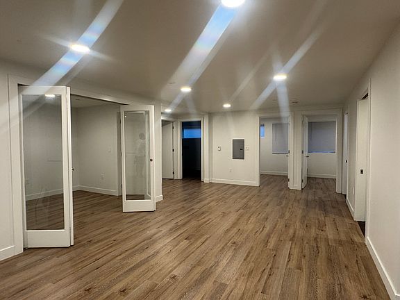 3rd image of 669 24th St #4