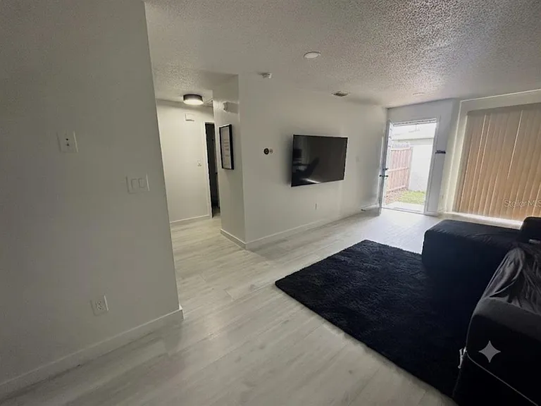 5355 SE 29th Pl — Photo 2