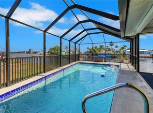 2480 Bayshore Dr, Matlacha, FL 33993