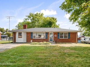 715 Jericho Rd, La Grange, KY 40031