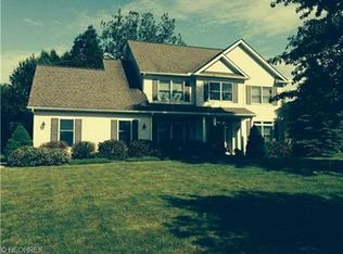 37827 Briar Lakes Dr, Avon, OH 44011