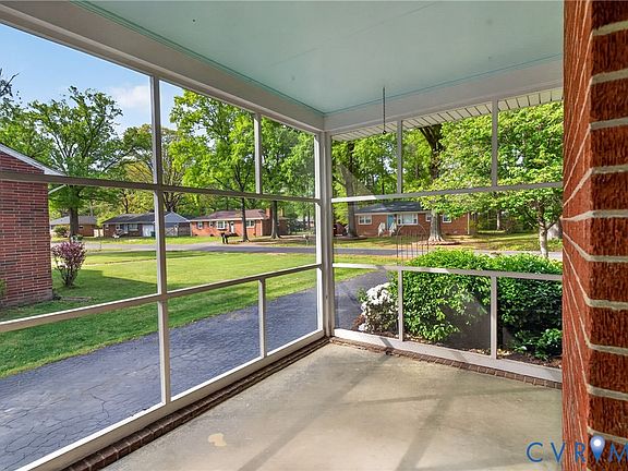 3rd image of 819 Newkirk Dr