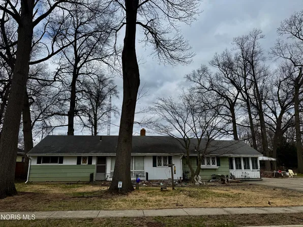 7010 Dunn Dr, Holland, OH 43528