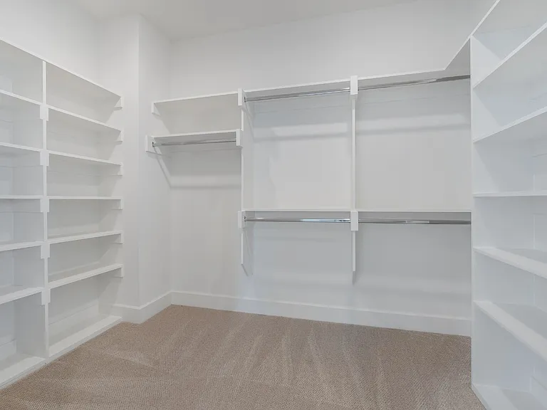 2324 Kirby St — Photo 30