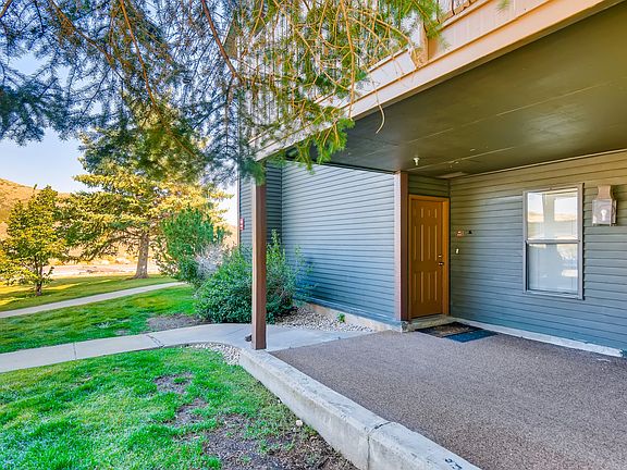 04 Exterior Front Entry_08272024