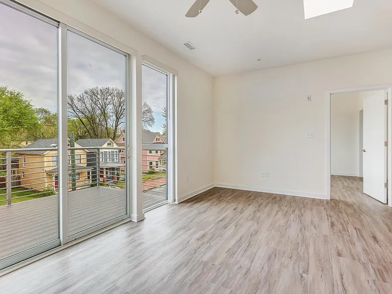 1312 Bainbridge St #202 — Photo 11