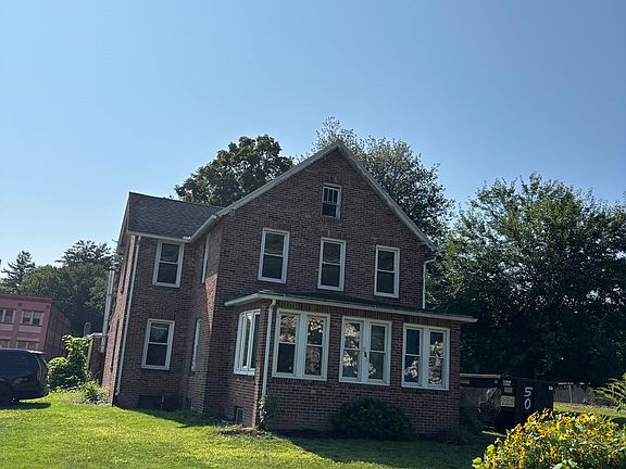 2nd image of 456 Granby Rd