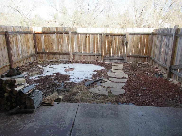980 Holli Springs Ln #B — Photo 7