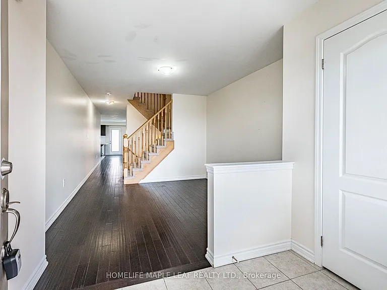 67 Benhurst Cres — Photo 8