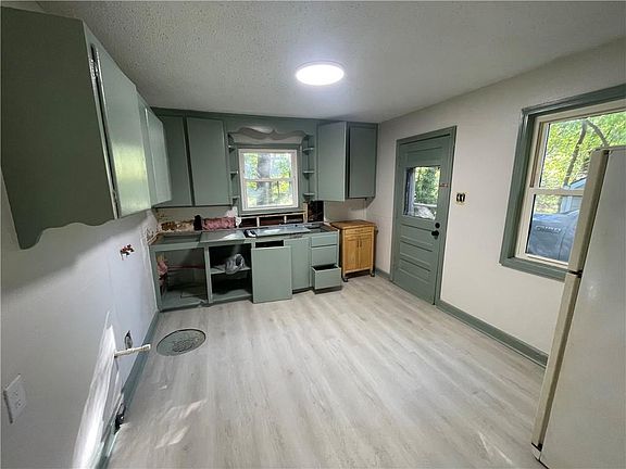 5th image of 7409 Park Ave
