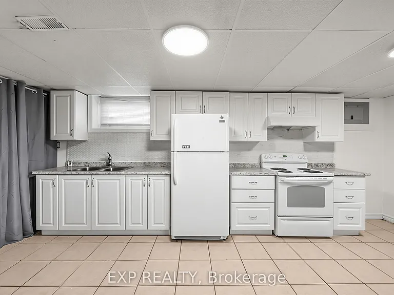 847 Upper Ottawa St #LOWER — Photo 3