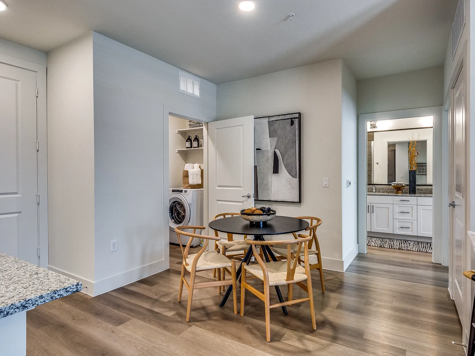 Aura Southgate Apartments — Photo 4
