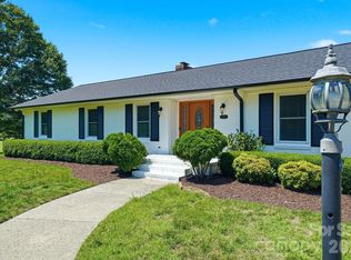 1335 Stoneyridge Dr, Charlotte, NC 28214