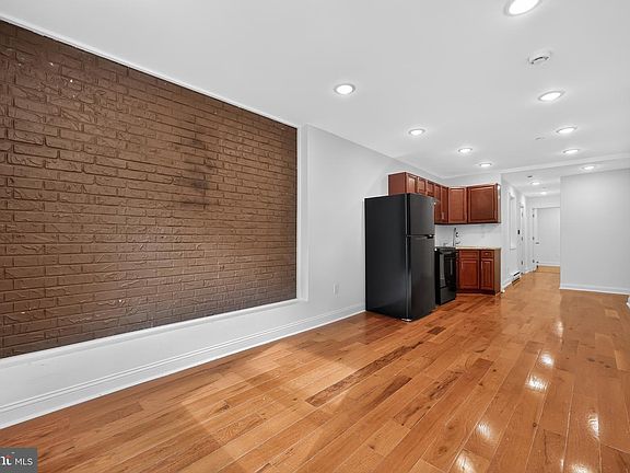 5th image of 2025 N 4th St