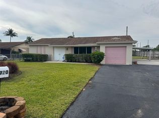 1920 Laurel Ln, Lake Clarke Shores, FL 33406