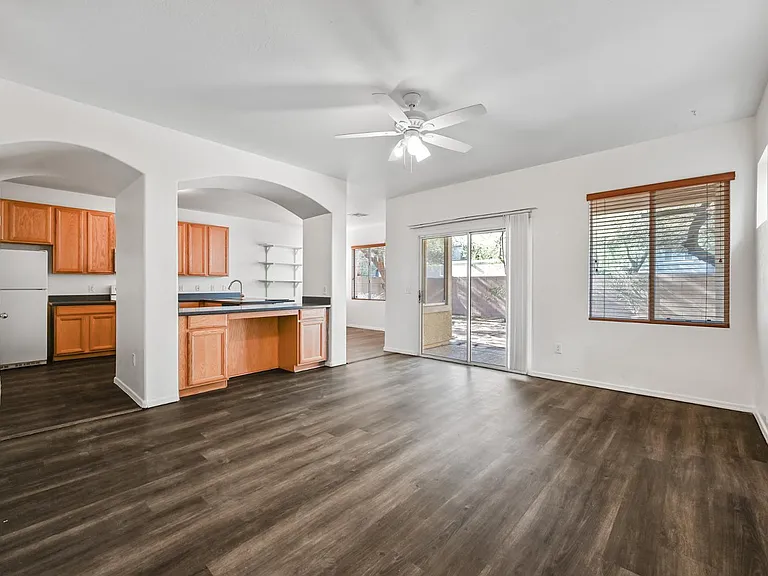 35108 N 31st Ave — Photo 4
