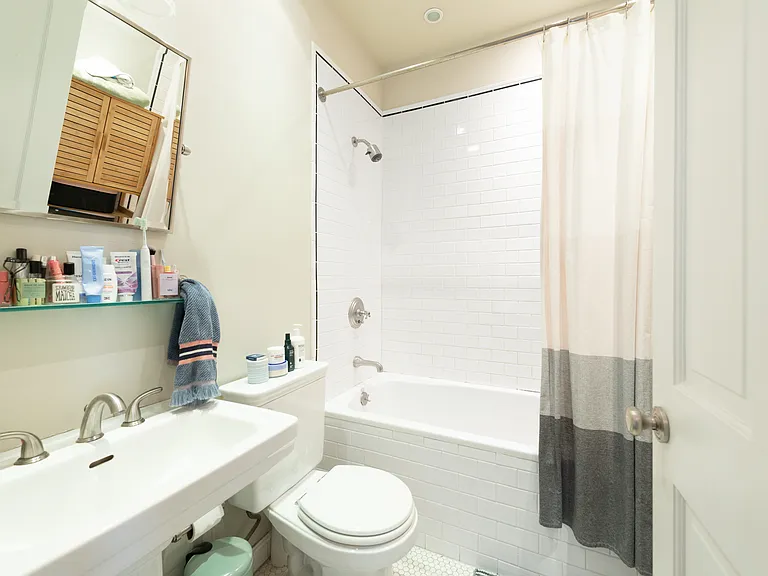 281 Beacon St #18 — Photo 17