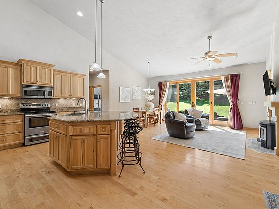 5th image of W7057 Forest Glen Ct
