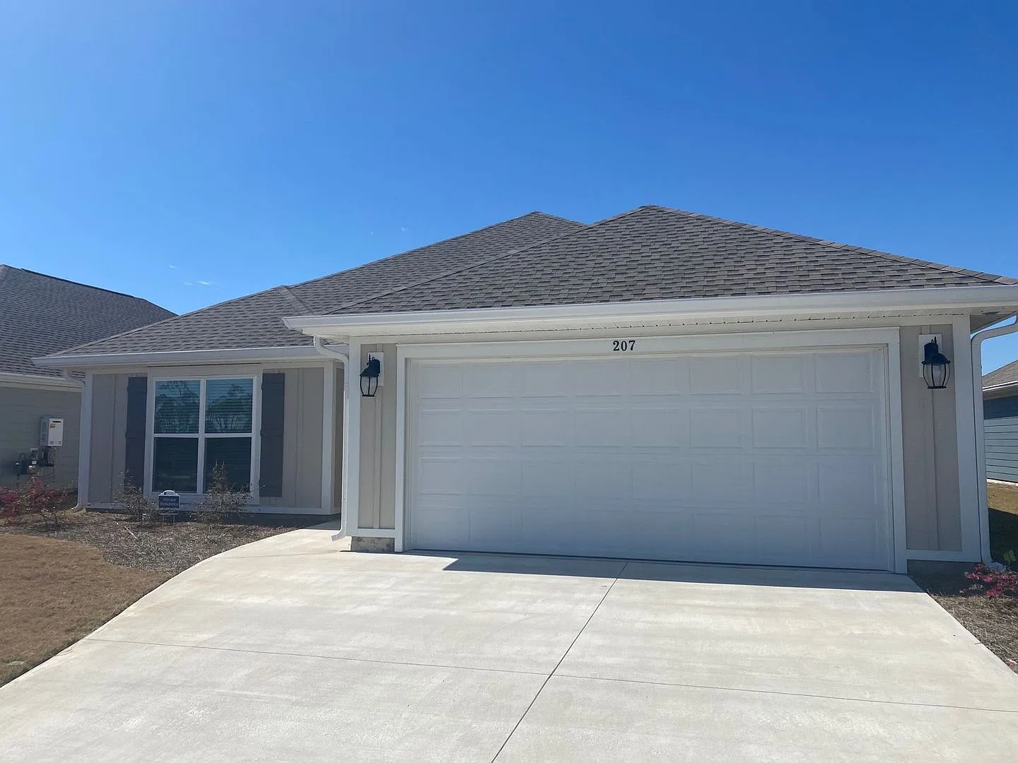 Spacious, Modern Home Convenient To Shopping, Parks, Schools & Tyndall Afb! *Special: 1/2 Off 1st... — Photo 1