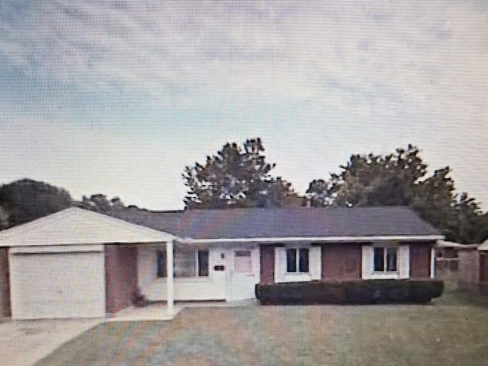 1st image of 1221 Skylark Dr