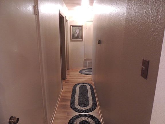 3rd image of 401 Sunnydale Dr