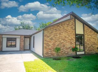 2580 Ember Ln, Beaumont, TX 77707