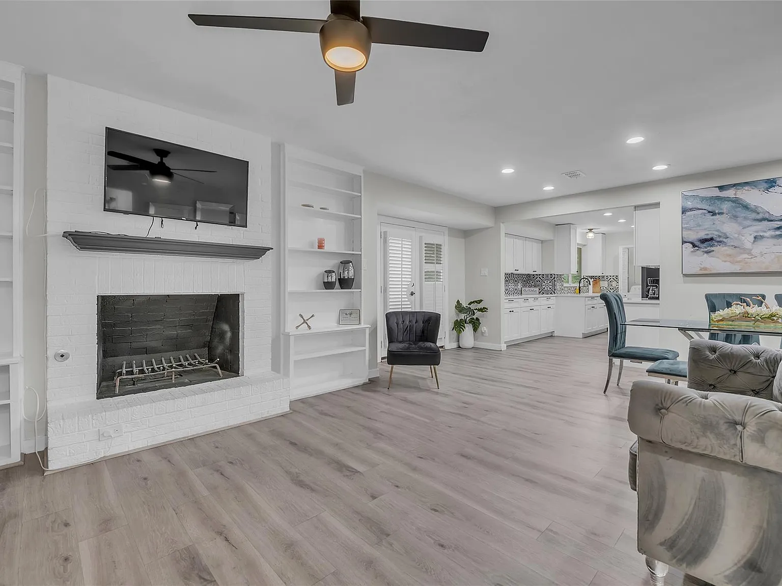 5 bed, 2.0 bath, 1875 sqft, $5,950 — Photo 4