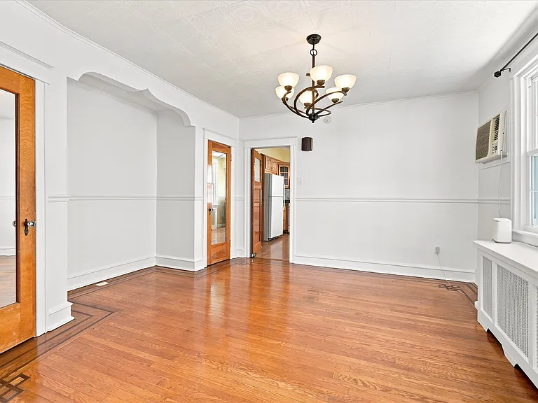 4419 Edgemont St — Photo 10