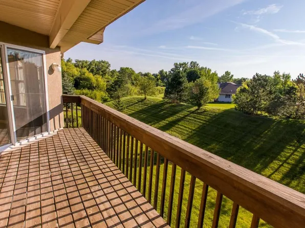 9155 W Elm Ct, Franklin, WI 53132
