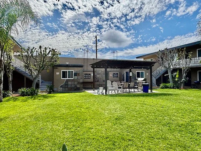 1826 W Sallie Ln #N8 — Photo 11