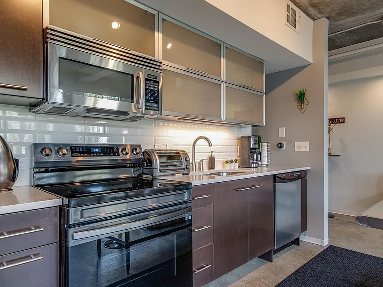 2115 Yeaman Pl #103 — Photo 7