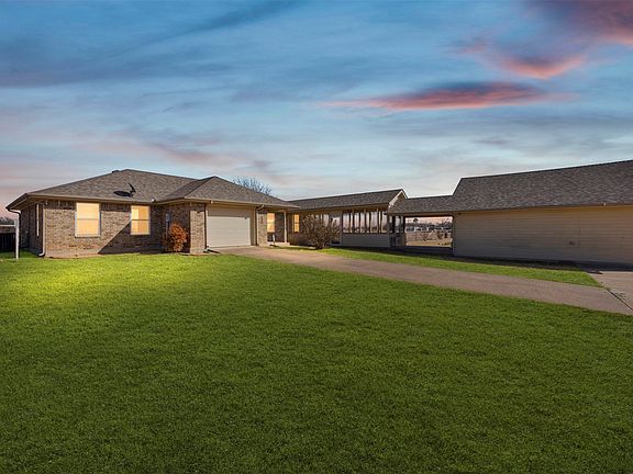 2nd image of 1043 Bells Chapel Rd