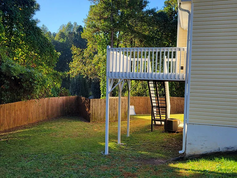 6286 Wellington Ct — Photo 18