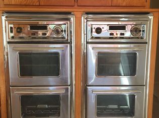 5447 Valley Ridge Ave, Los Angeles, CA 90043