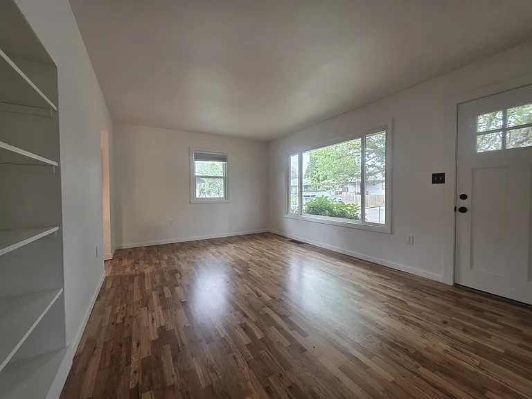 166 Draper St NE — Photo 21